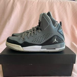 Jordan Flight Gray and Black 7Y or 8.5 Womens